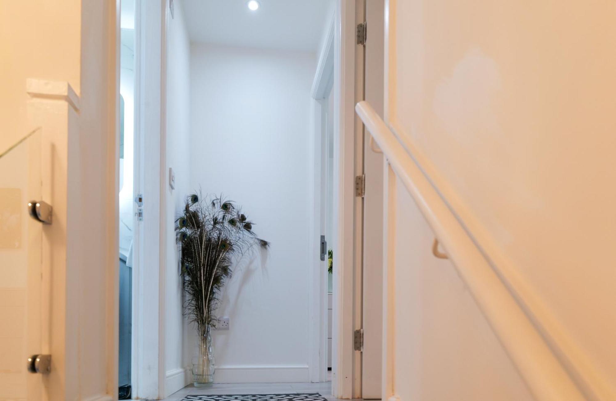 Downtown Cozy House In マンチェスター エクステリア 写真